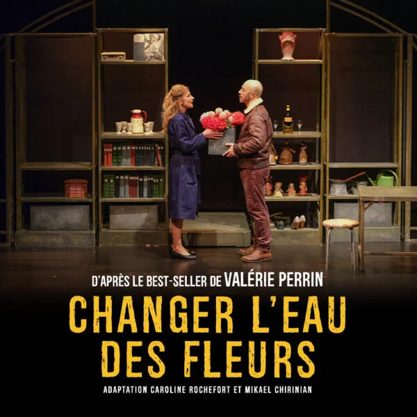Changer l'eau des fleurs