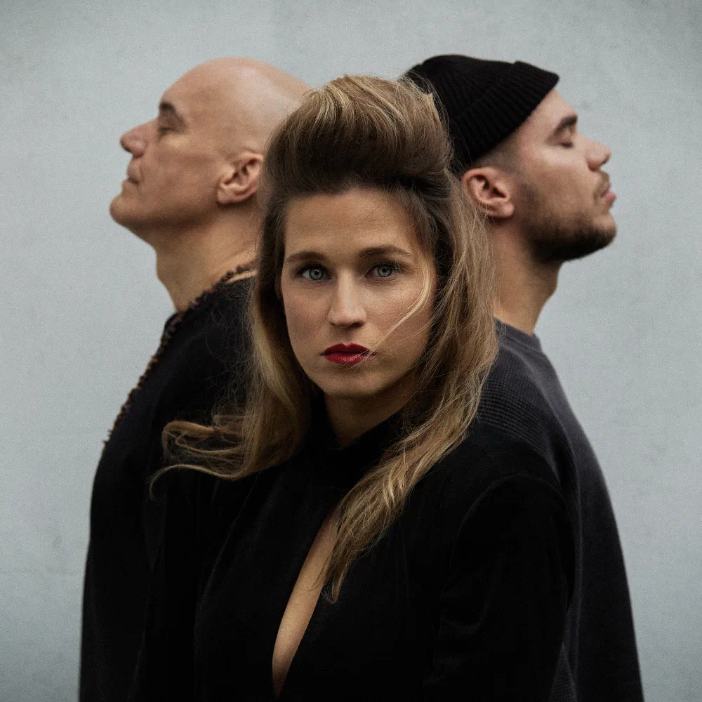 SELAH SUE AND THE GALLANDS